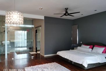 OUG/Taman Yarl 3 Storey Semi D For Sale