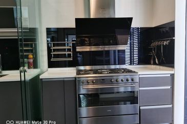 OUG/Taman Yarl 3 Storey Fully Furnished Semi D