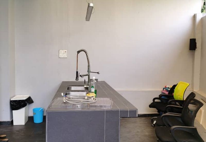 OUG/Taman Yarl 3 Storey Fully Furnished Semi D