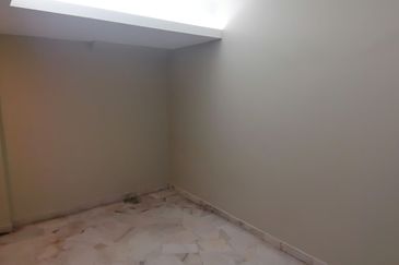 OUG/Happy Garden Ground Floor Townhouse For Rent