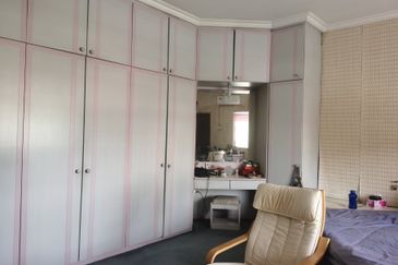 OUG/Taman United 2 Storey Bungalow For Sale