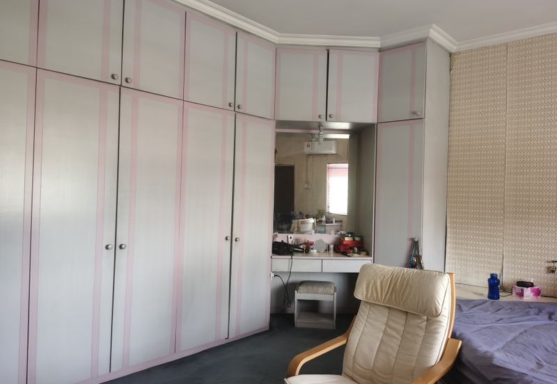 OUG/Taman United 2 Storey Bungalow For Sale