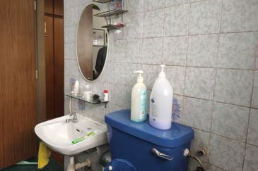 OUG/Taman United 2 Storey Bungalow For Sale