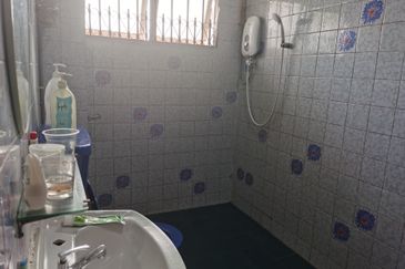 OUG/Taman United 2 Storey Bungalow For Sale