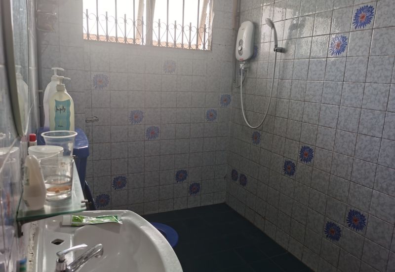 OUG/Taman United 2 Storey Bungalow For Sale