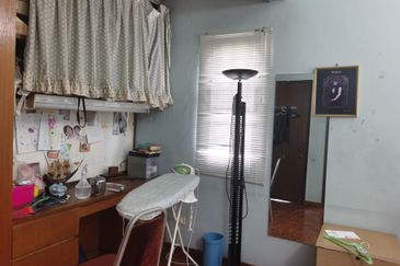 OUG/Taman United 2 Storey Bungalow For Sale