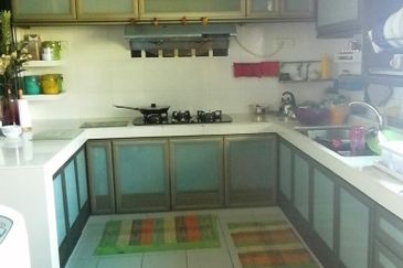 OUG/Happy Garden Gated Guarded 3 Storey Terrace