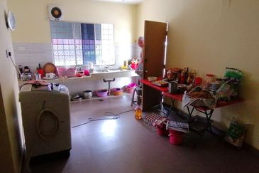 OUG/Happy Garden Rebuilt 2 Storey Terrace For Sale