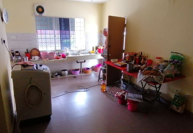 OUG/Happy Garden Rebuilt 2 Storey Terrace For Sale