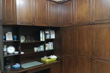 OUG/Happy Garden Fully Furnished 2 Storey Terrace 