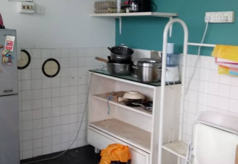 OUG/Old Klang Road Bungalow Basement Floor for Rent