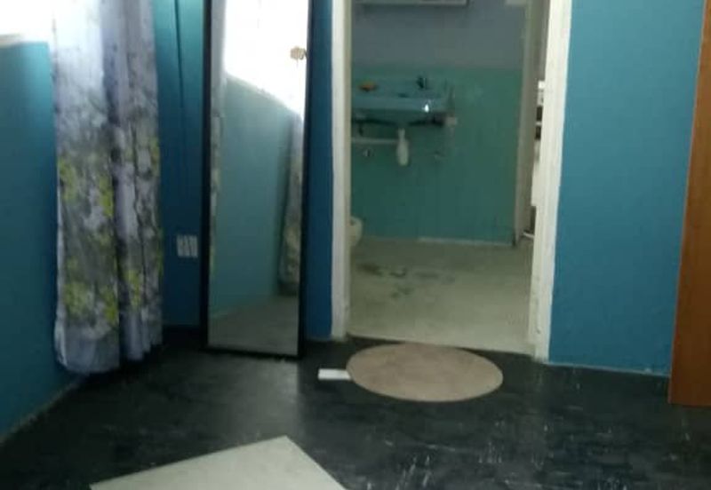 OUG/Old Klang Road Bungalow Basement Floor for Rent