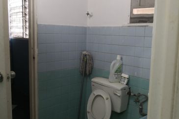 OUG/Old Klang Road Bungalow Basement Floor for Rent