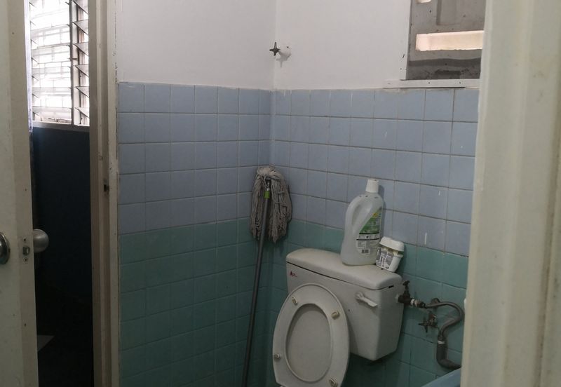 OUG/Old Klang Road Bungalow Basement Floor for Rent