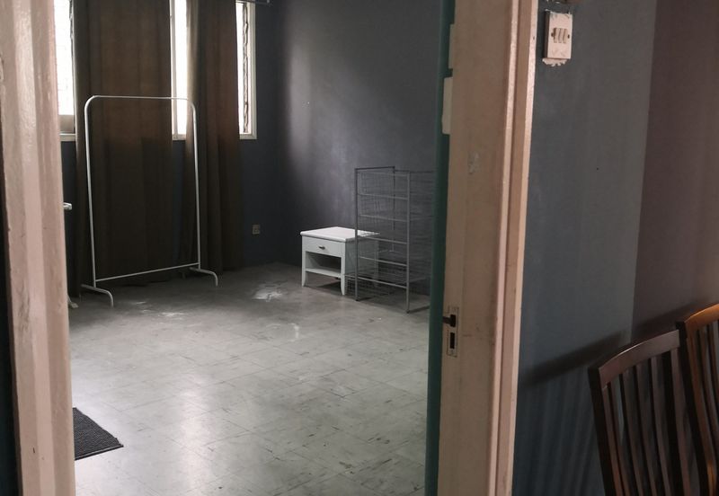 OUG/Old Klang Road Bungalow Basement Floor for Rent