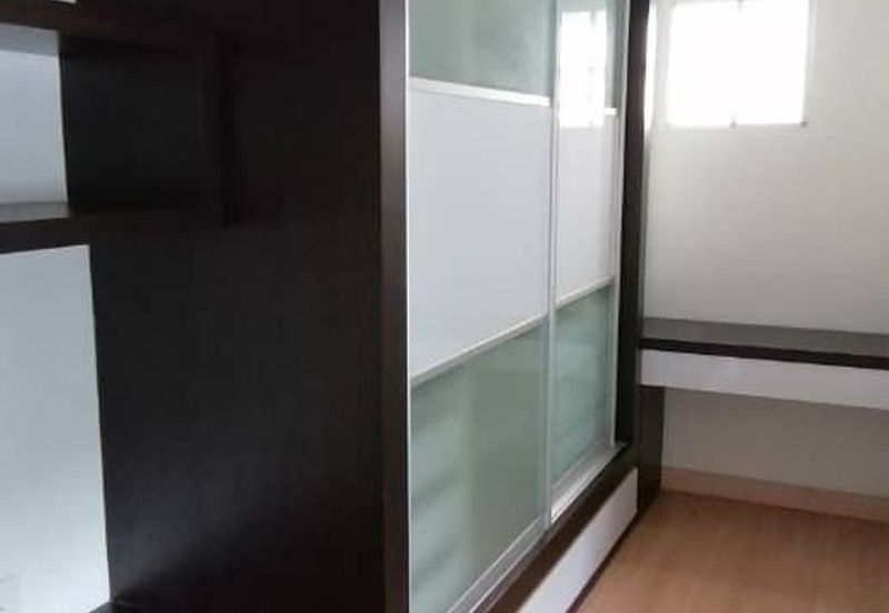 OUG/Taman Yarl 3 Storey Full Renovated Bungalow