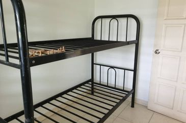 OUG/Happy Garden 3 Storey Corner Terrace House