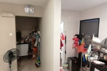 OUG/Happy Garden 1 Storey Corner Terrace For Rent