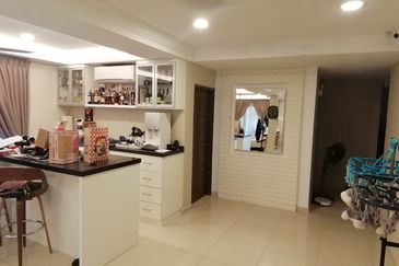 OUG/Happy Garden 1 Storey Corner Terrace For Rent