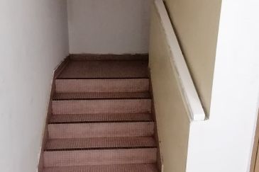 OUG/Happy Garden 2 Storey Terrace House For Sale