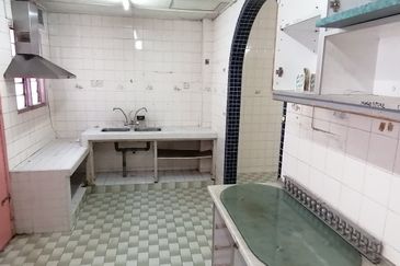 OUG/Happy Garden 2 Storey Terrace House For Sale