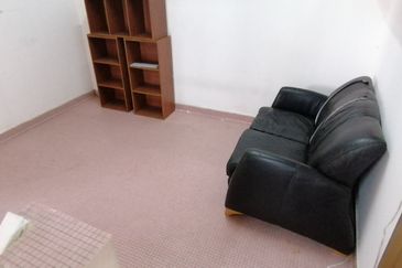 OUG/Happy Garden 2 Storey Terrace House For Sale