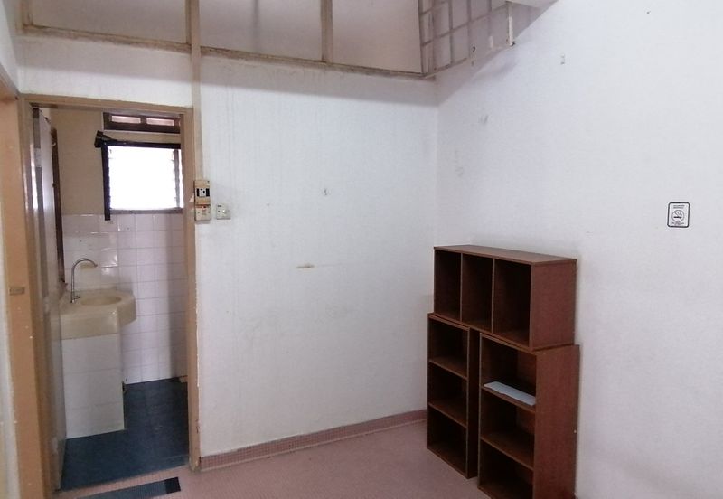 OUG/Happy Garden 2 Storey Terrace House For Sale