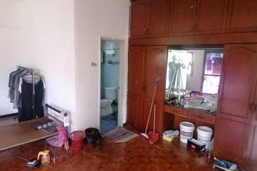 OUG/Taman Yarl Bungalow For Rent