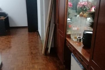 OUG/Taman Yarl Bungalow For Rent