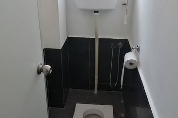 Sri Petaling 1st Floor Office For Rent