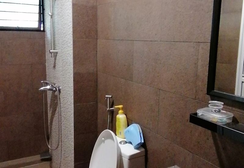 OUG/Taman Yarl 2 Storey Renovated Semi D For Rent