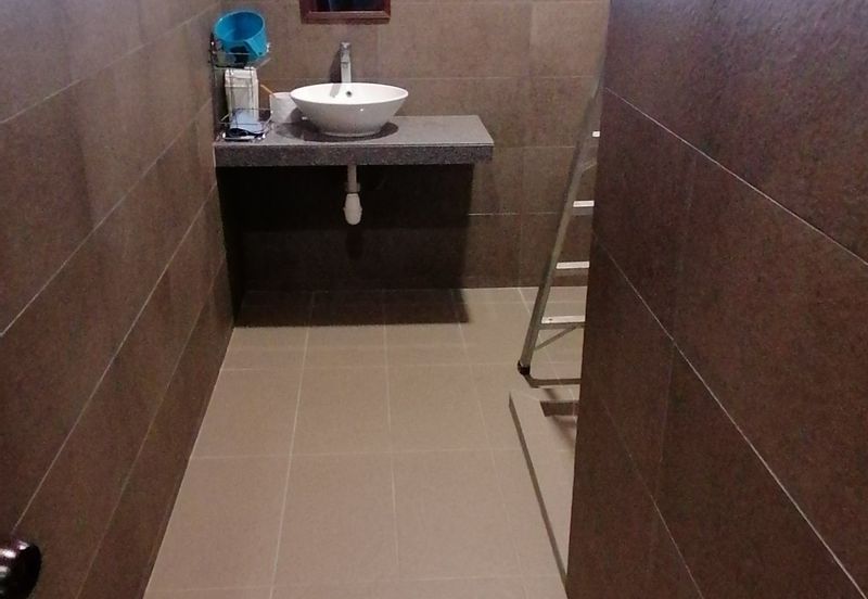 OUG/Taman Yarl 2 Storey Renovated Semi D For Rent