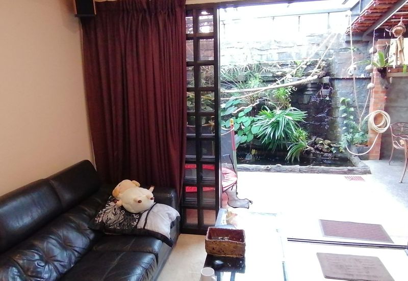 OUG/Taman Yarl 2 Storey Renovated Semi D For Rent