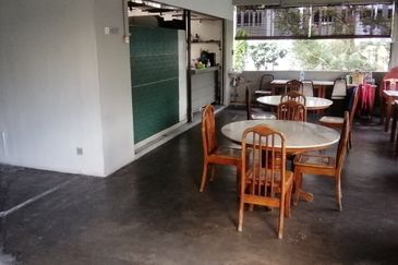 Anjung Hijau (Greenfield Apartment)