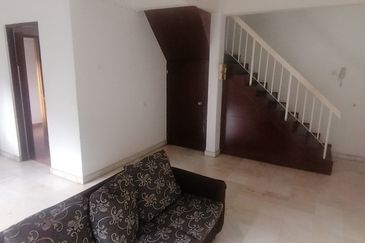 1st Floor Villa OUG Townhouse