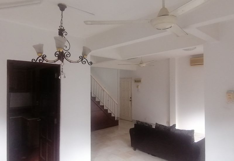 1st Floor Villa OUG Townhouse