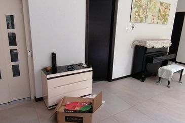 OUG/ Taman Yarl Corner Bungalow For Rent