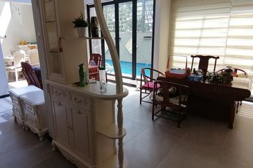 OUG/ Taman Yarl Corner Bungalow For Rent