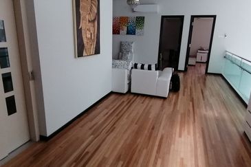 OUG/ Taman Yarl Corner Bungalow For Rent