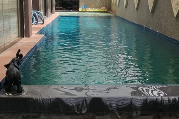 OUG/ Taman Yarl Corner Bungalow For Rent