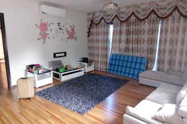 OUG/Taman Yarl Corner 3 Storey Bungalow For Sale