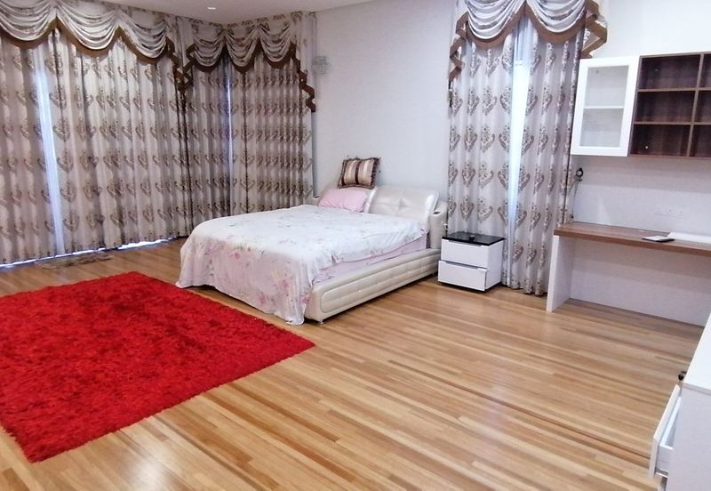 OUG/Taman Yarl Corner 3 Storey Bungalow For Sale