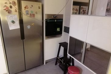 OUG/Taman Yarl 3 Storey Bungalow For Rent