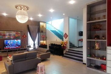 OUG/Taman Yarl 3 Storey Bungalow For Rent