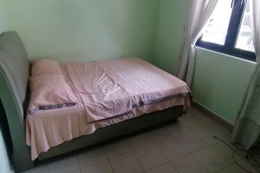 OUG/Taman Yarl 3 Storey Bungalow For Rent