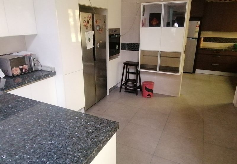 OUG/Taman Yarl 3 Storey Bungalow For Sale