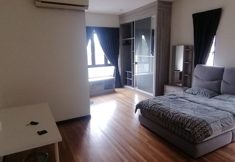 OUG/Taman Yarl 3 Storey Bungalow For Sale