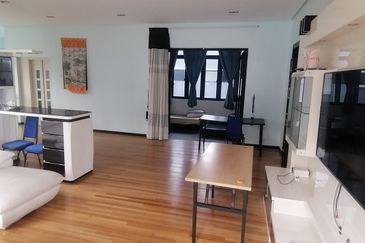 OUG/Taman Yarl 3 Storey Bungalow For Sale