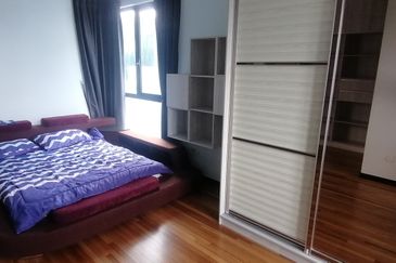 OUG/Taman Yarl 3 Storey Bungalow For Sale