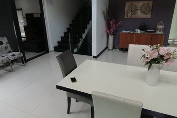 OUG/Taman Yarl 4 Storey Bungalow With Lift